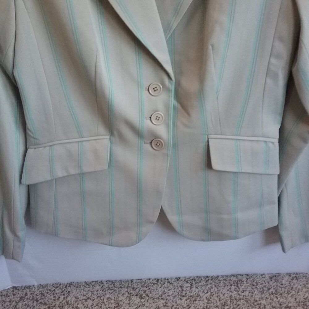 Metrostyle S-T-R-E-T-C-H Stylish Single-Breasted … - image 8